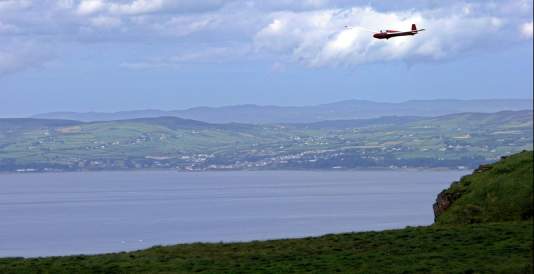 Ein Segelflugzeug &uuml;ber Benevenagh