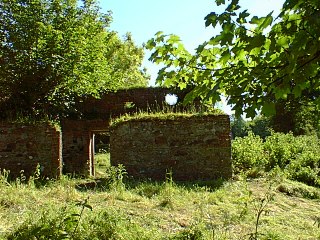 Another nice old ruin