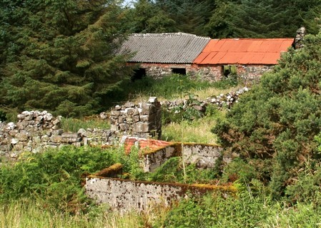 The old sheep washing station in
              Ballyhanna