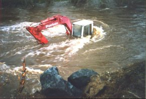 A digger drowned in the Roe