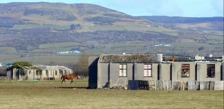 Old hut and Benevenagh