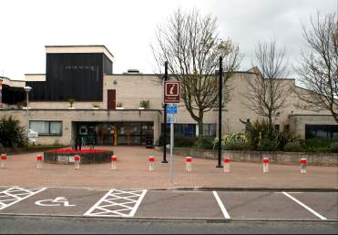 Straight parking bays